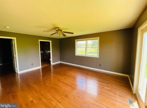 2879 Perkiomenville Rd, Harleysville PA  19438-1343 exterior