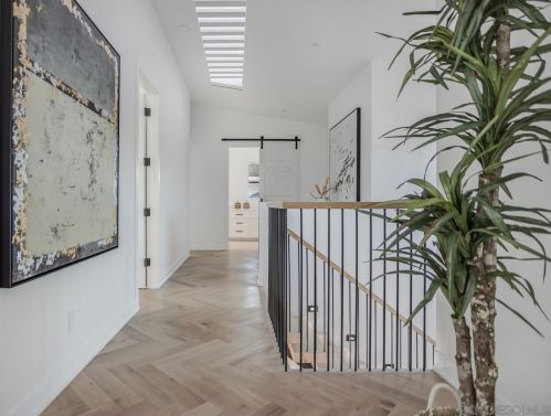 710 Cabrillo Ave, San Diego CA  92118-2030 exterior