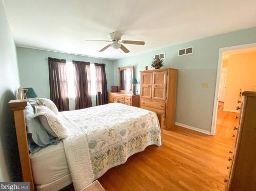 5 Wortham Ct, Bear DE  19701-2060 exterior