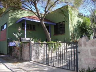 606 9 St, Tucson AZ  85719-5625 exterior