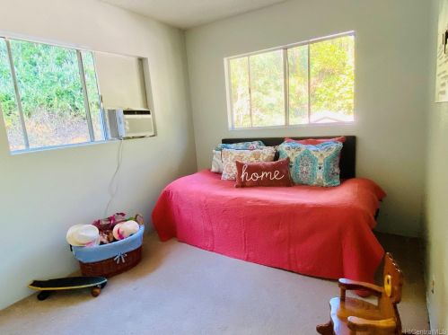 2570 Akepa St, Pearl City HI  96782-1072 exterior