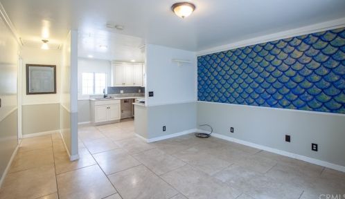 1035 Chanda Ct, Long Beach, CA 90813-4813