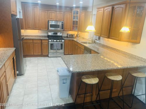 19 Pinewood Ave, West Long Branch NJ  07764-1868 exterior