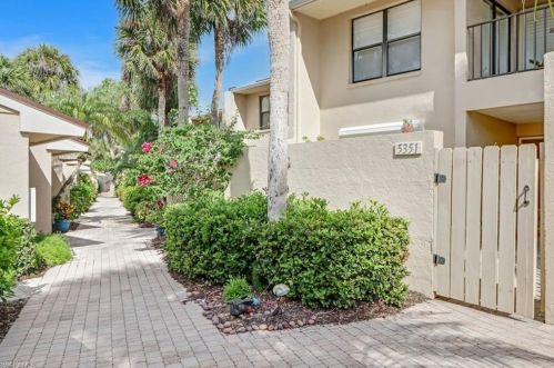 5351 Fox Hollow Dr, Naples, FL 34104-5106