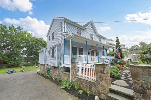 57 Wayne Ave, Airmont NY  10901-4617 exterior