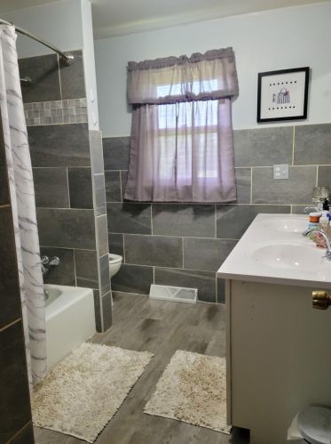 325 Mohican Dr, Crooksville OH  43731-9729 exterior