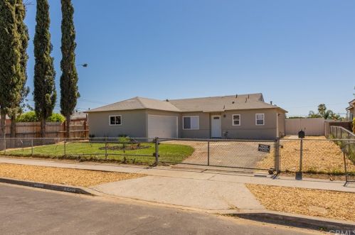 643 Mckinley St, Rialto CA  92376-6057 exterior