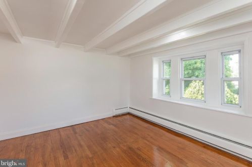 984 Lansdale Ave, Lansdale PA  19446-1620 exterior