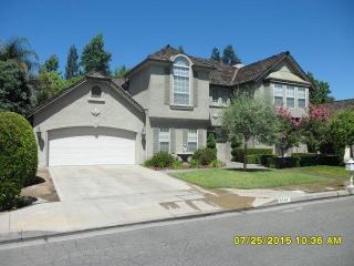 9887 Cascade Dr, Fresno, CA 93730-0864