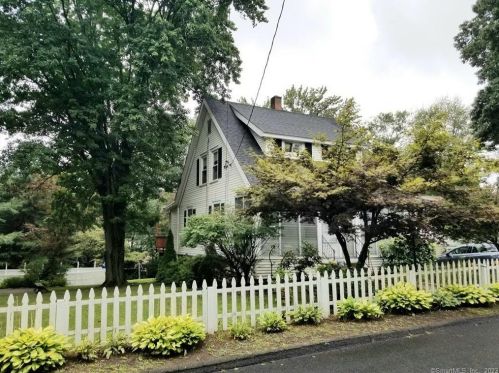 7 Garrigus Ct, Waterbury, CT 06716-3103