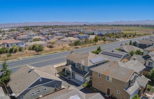 1345 Dolcetto Ln, Santa Maria CA  93458-6326 exterior