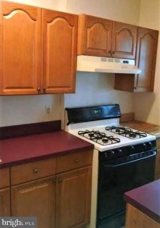 126 Argyle Rd, Ardmore PA  19003-2800 exterior