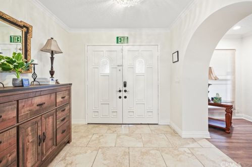 644 Mariposa Dr, Redlands CA  92373-7354 exterior