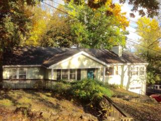 5425 Winding Rd, Louisville, KY 40214-3613