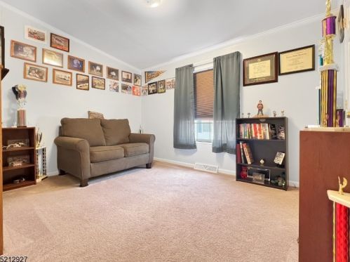 11 Morningside Dr, Belvidere NJ  07823-2910 exterior