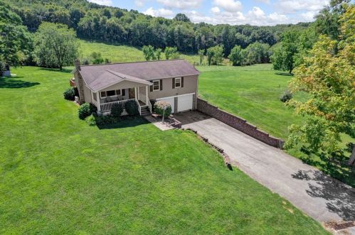 180 Swearingen Rd, Georgetown, PA 15043-1084