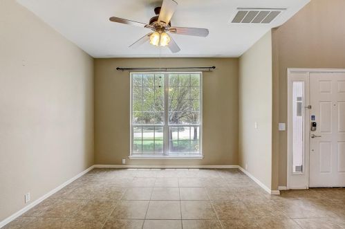 125 Sweet Gum, Uhland TX  78640-5961 exterior