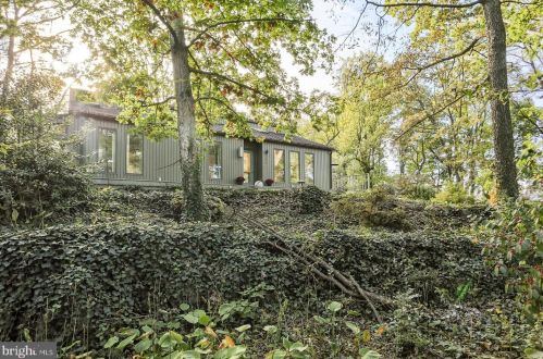 136 Kerrsville Rd, Carlisle, PA 17015-9409