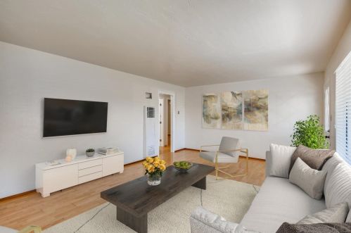 4622 Southampton St, San Diego, CA 92117-4034