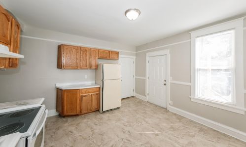 1928 7th St, Milwaukee, WI 53204-3918