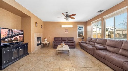 14561 Hummingbird Rd, Victorville CA  92394-7574 exterior