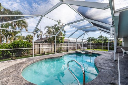 1262 Bluebird Ave, Marco Island FL  34145-2812 exterior