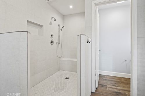 27836 Mariposa Ln, Santa Clarita CA  91384-4114 exterior