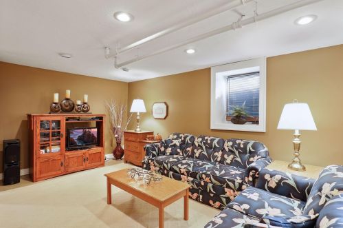 4235 Washburn Ave, Minneapolis MN 55412-1532 exterior