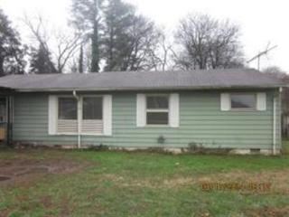 2206 Compton, Maryville TN  37804-3040 exterior