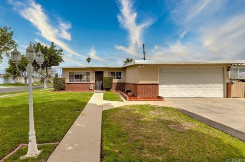 8173 Lemon Cir, Buena Park, CA 90620-3320