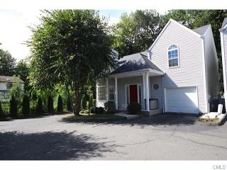 578 Hope St, Stamford CT 06907-2700 exterior