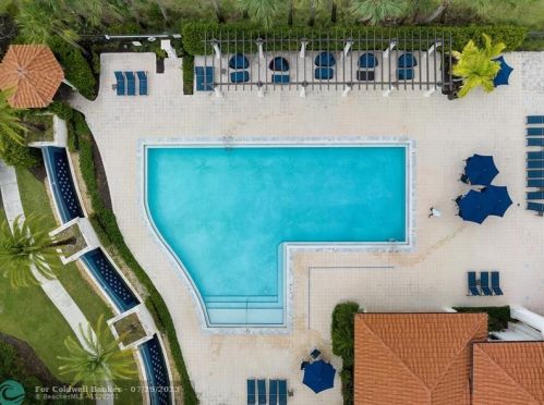 11609 13th Ct, Hollywood FL  33025-2559 exterior