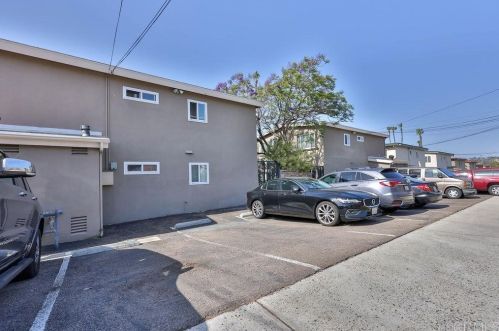 2019 Oliver Ave, San Diego CA 92109-5543 exterior
