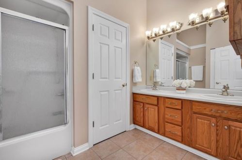 207 Pappan Dr, Imperial PA  15126-1177 exterior