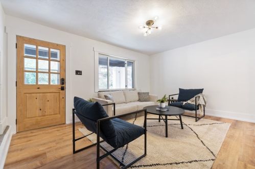 6620 Jackson St, Pittsburgh PA  15206-1764 exterior