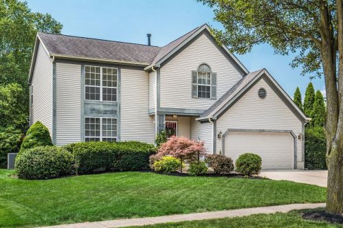3449 Marshrun Dr, Darbydale, OH 43123-1882