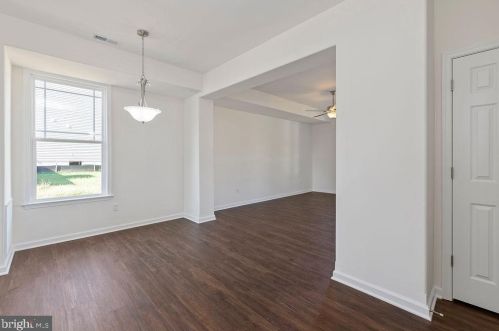 214 Mansfield St, Fredericksburg VA  22408-2320 exterior