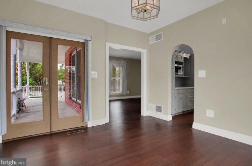 3655 Derry St, Harrisburg PA 17111-4354 exterior