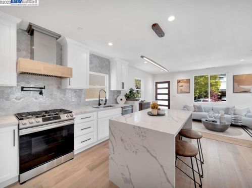 518 Stannage Ave, Berkeley CA  94706-1223 exterior