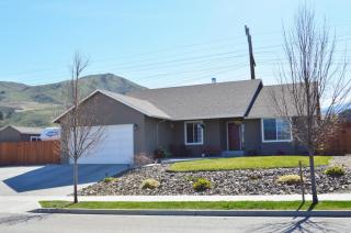 2031 Lasso Dr, Wenatchee, WA 98801-8994