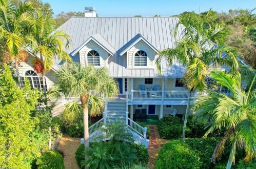 4322 Gulf Dr, Sanibel, FL 33957-5106
