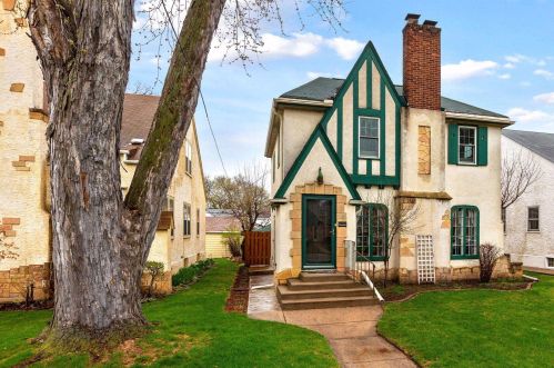 4443 Cedar Ave, Minneapolis, MN 55407-3627
