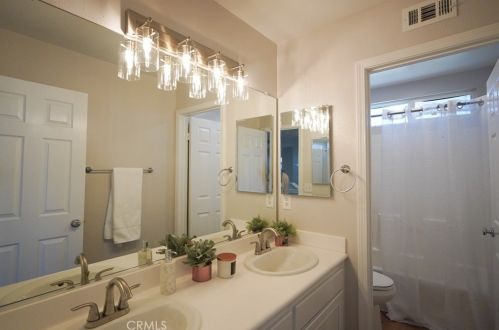 42333 Ridge View Dr, Lancaster CA 93536-7382 exterior