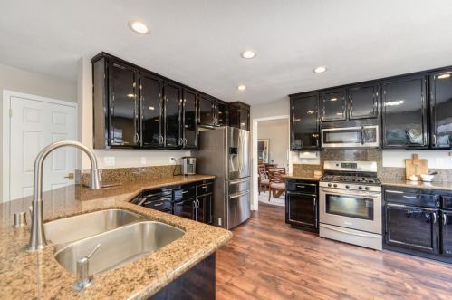 9020 Laguna Place Way, Elk Grove, CA 95758-5368