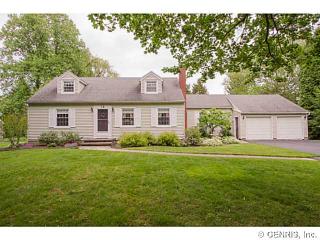16 Maryvale Dr, Webster, NY 14580-3431