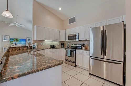 910 Marble Dr, Naples FL  34104-0817 exterior