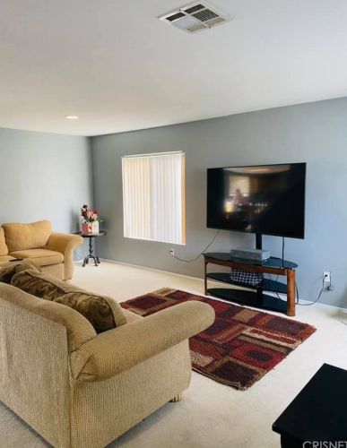 6120 Treehaven Ct, Lancaster, CA 93536-7596