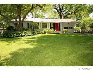 10 Hillside Rd, Penfield, NY 14526-2502