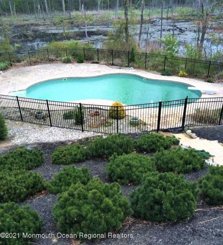 17 Cottonwood Dr, Jackson Twp, NJ 08527-4940
