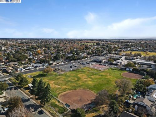 4960 Fuschia Way, Oakley CA  94561-2045 exterior